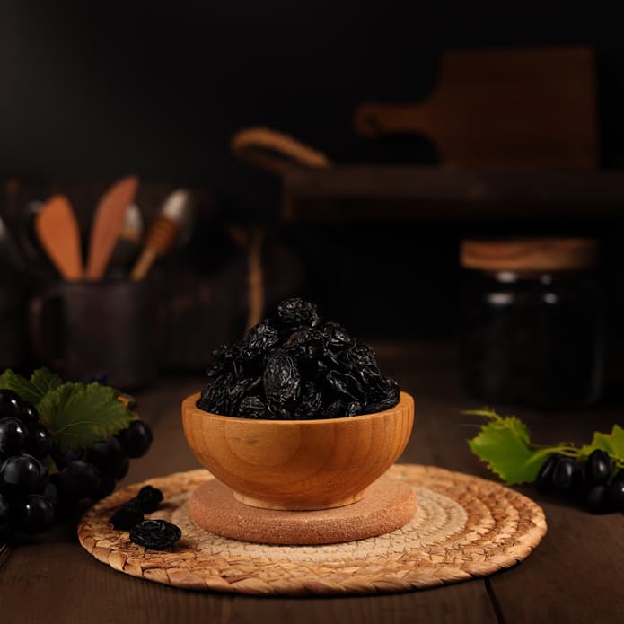 Bzuriyeh Black Raisin with Seeds