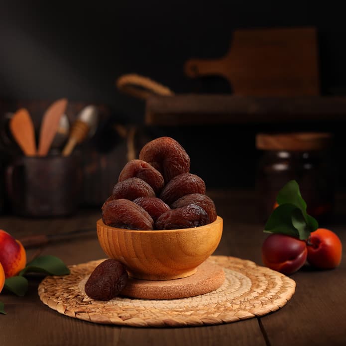 Bzuriyeh Dried Red Apricot